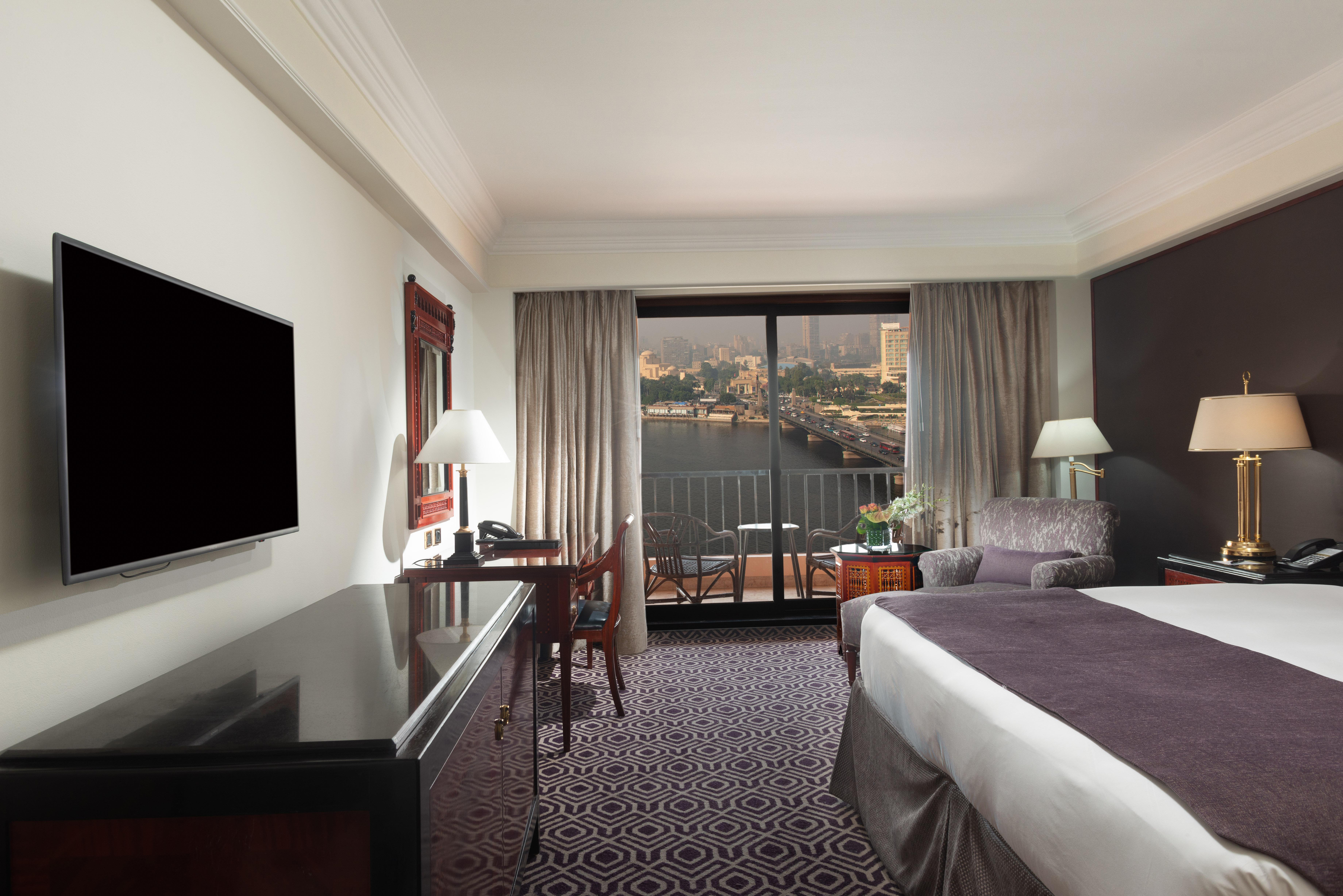 InterContinental Cairo Semiramis, an IHG Hotel Esterno foto A guest room at the Four Seasons Hotel