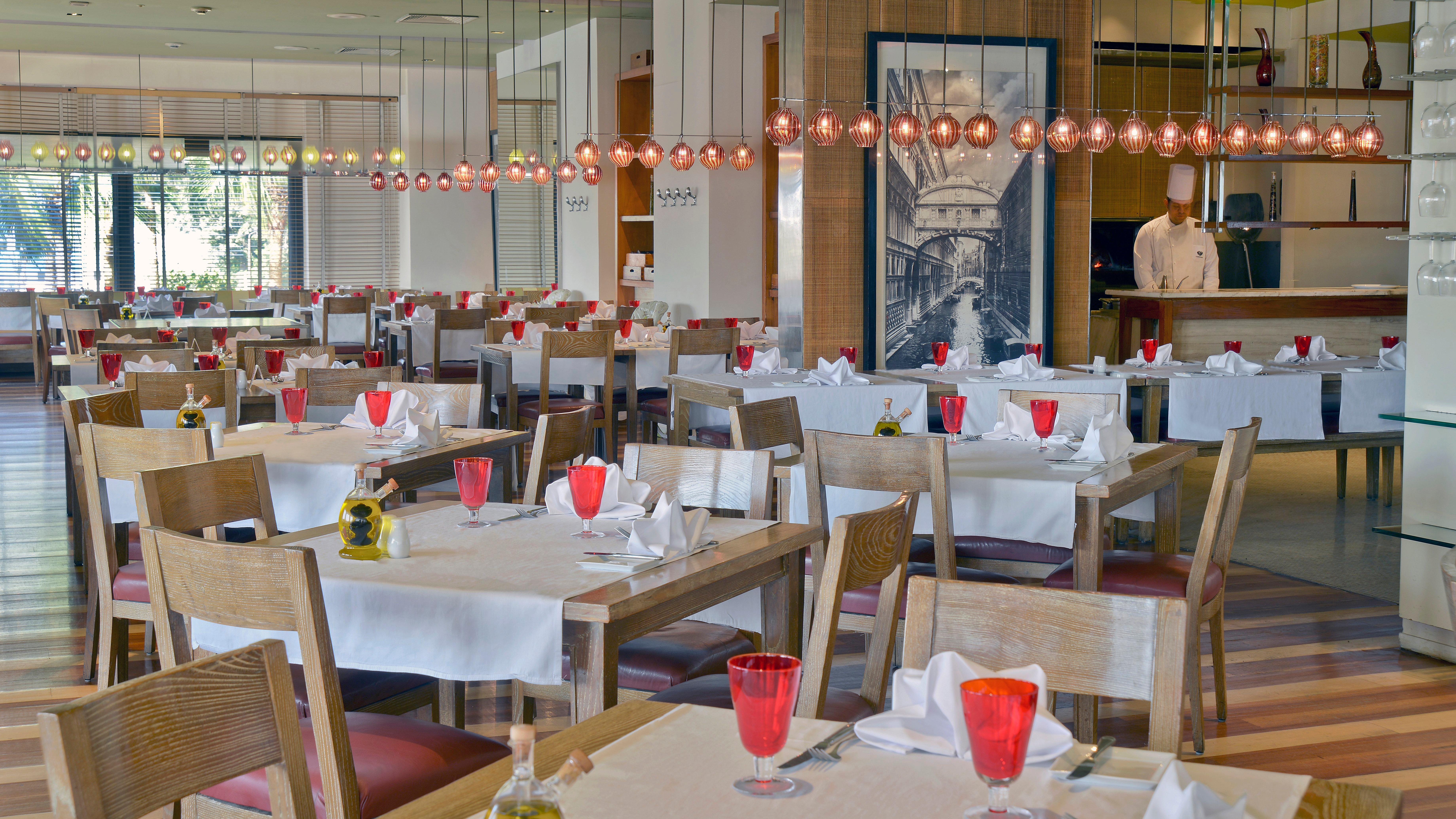 InterContinental Cairo Semiramis, an IHG Hotel Esterno foto Restaurant