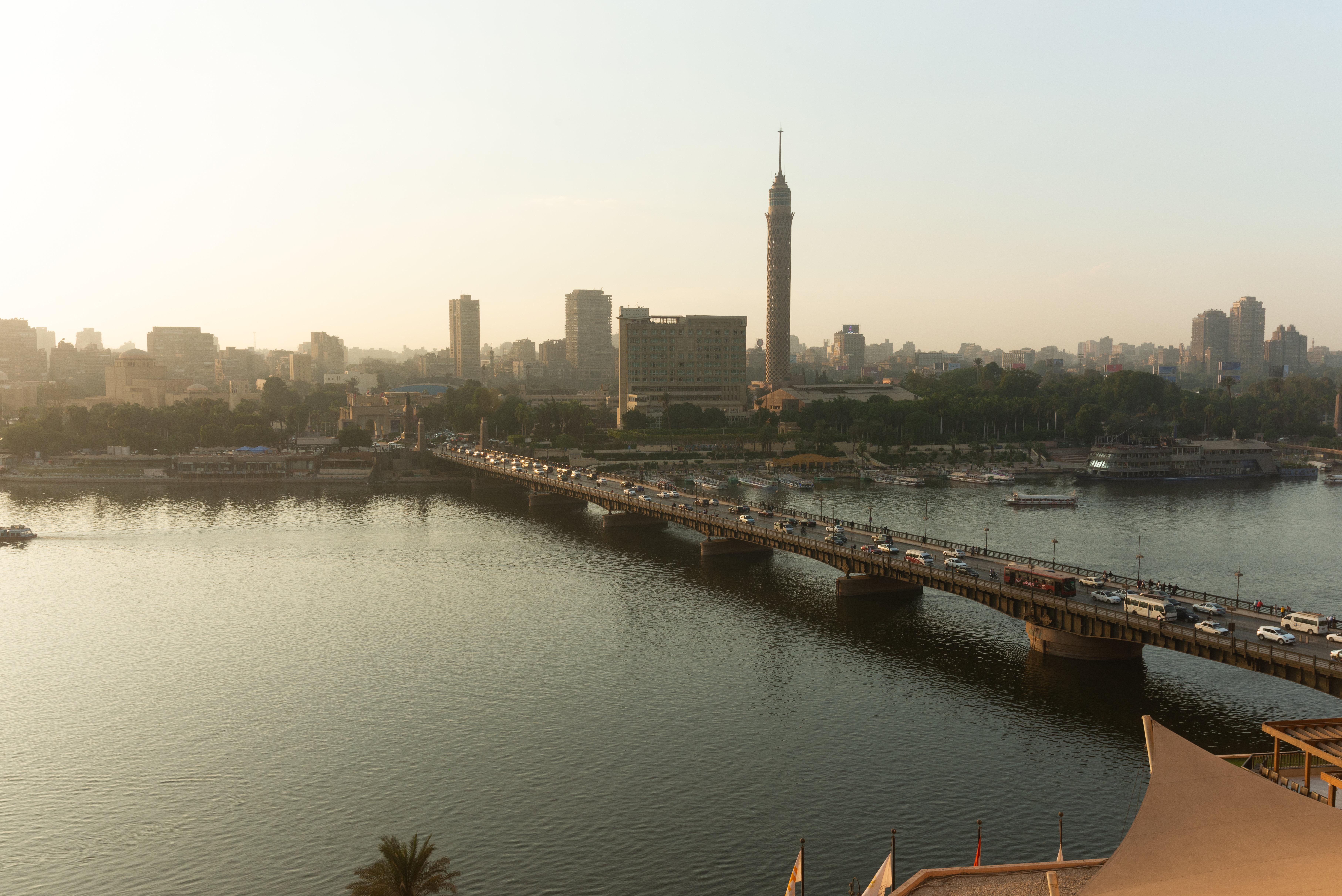 InterContinental Cairo Semiramis, an IHG Hotel Esterno foto Cairo skyline