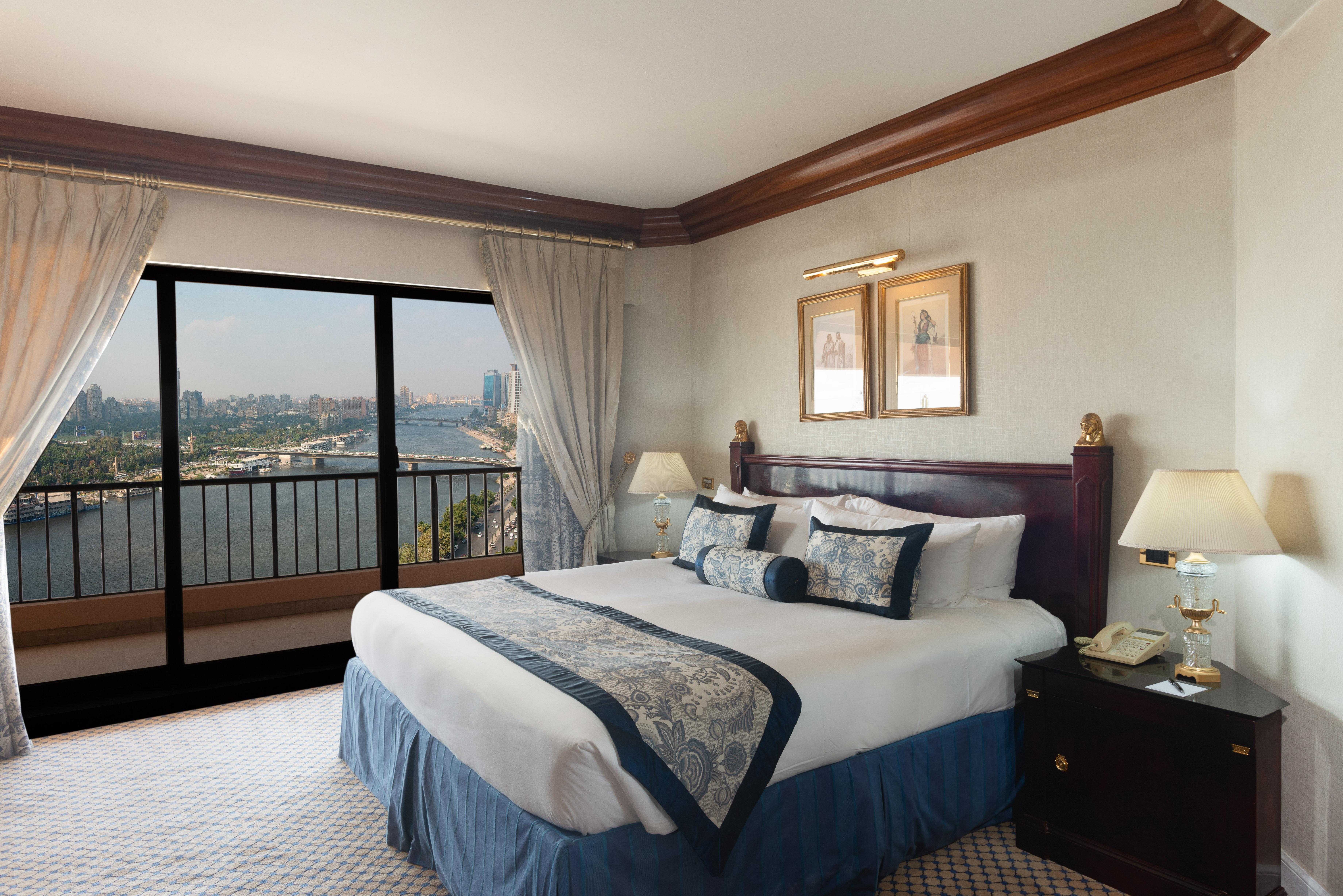 InterContinental Cairo Semiramis, an IHG Hotel Esterno foto A bedroom at the Four Seasons Hotel, Cairo