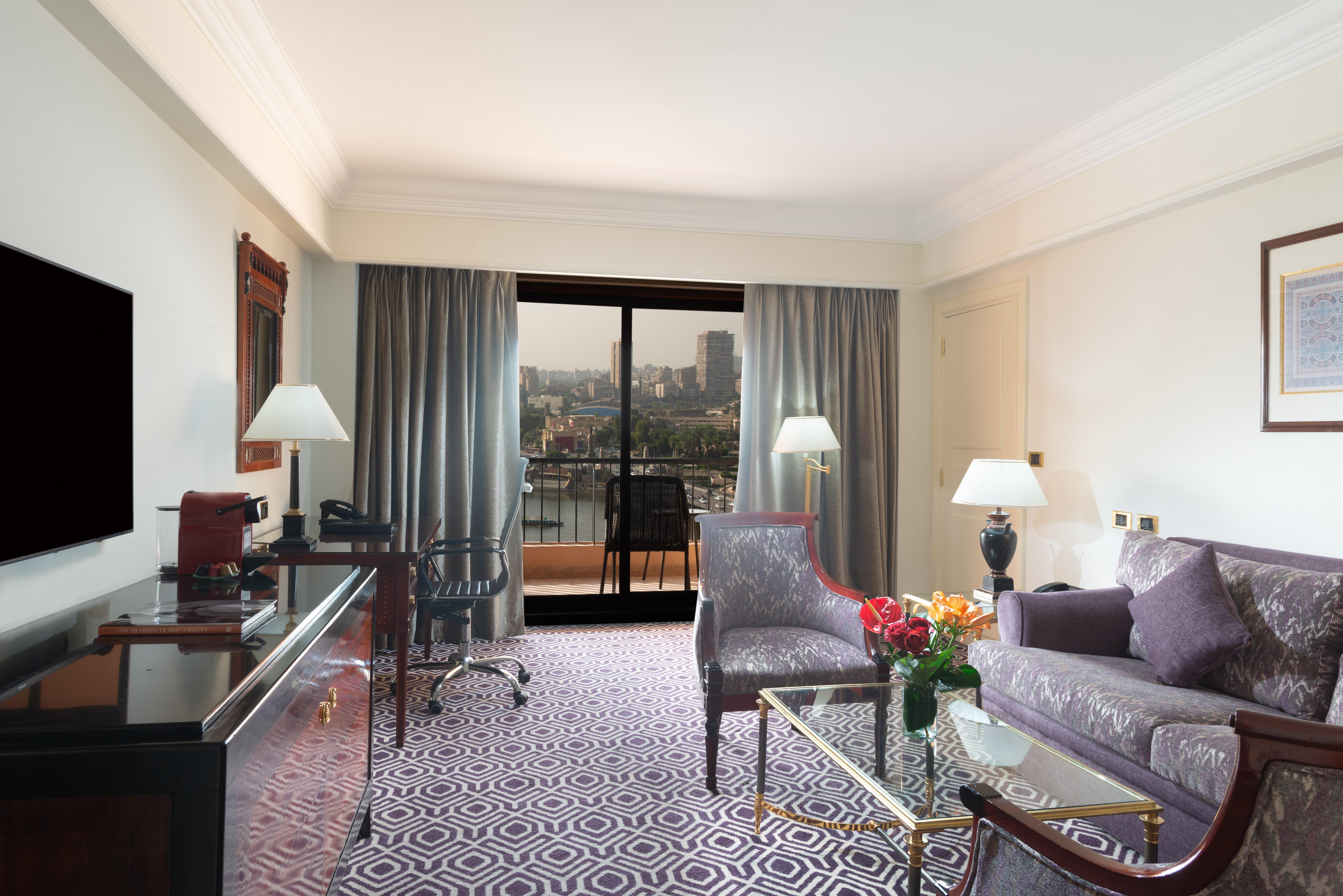 InterContinental Cairo Semiramis, an IHG Hotel Esterno foto A suite at the Cairo Marriott